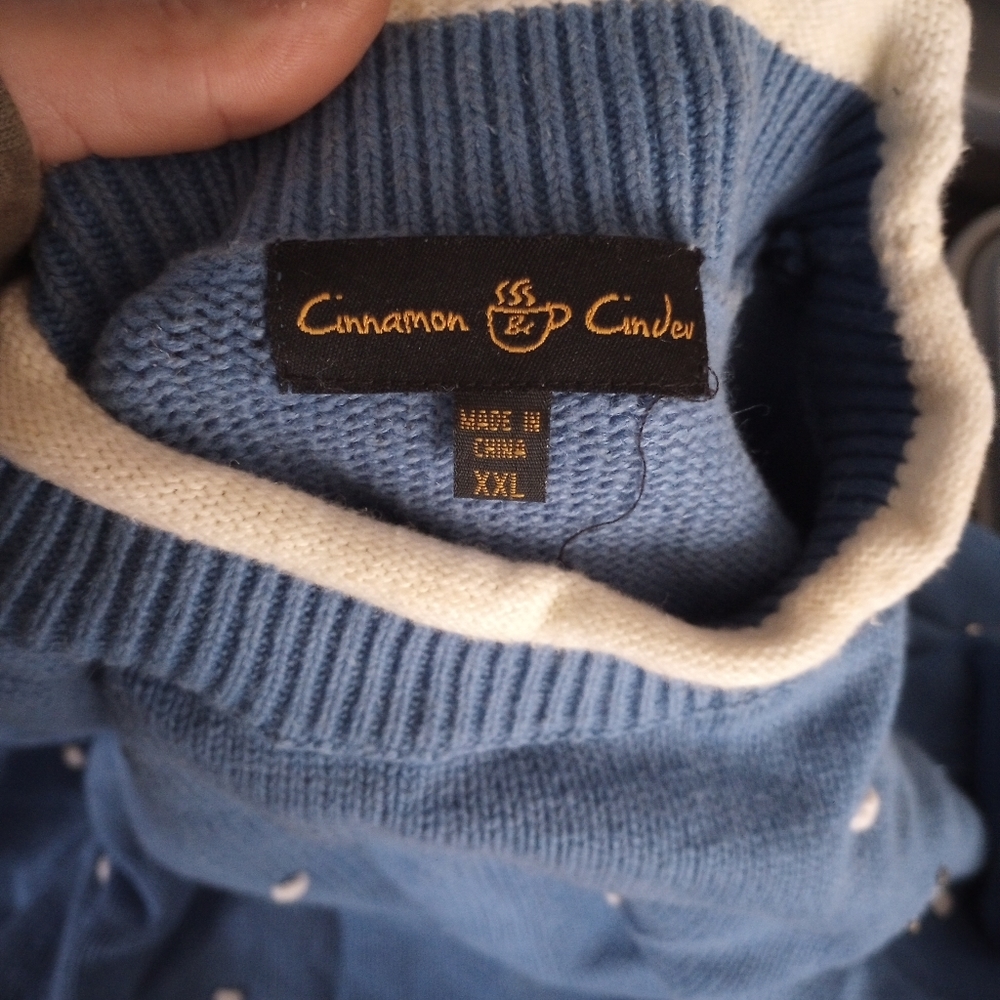 Sweater - Picture 2 of 2